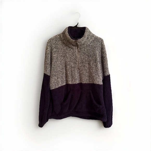 Doe & Rae Sweaters - Doe & Rae Fuzzy Two-Tone Blue and Grey Sweater-Women’s size Large